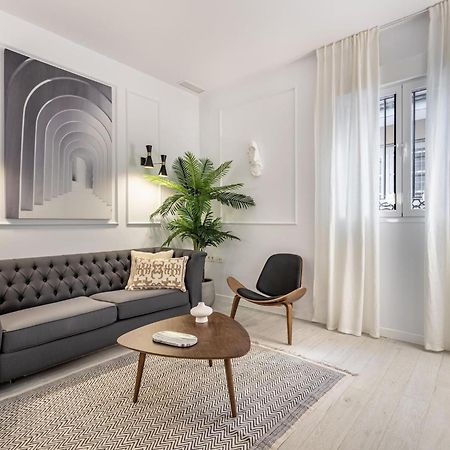 Central Stylish And Elegant 1 & 2 Bedroom Apartments III Granada Bagian luar foto